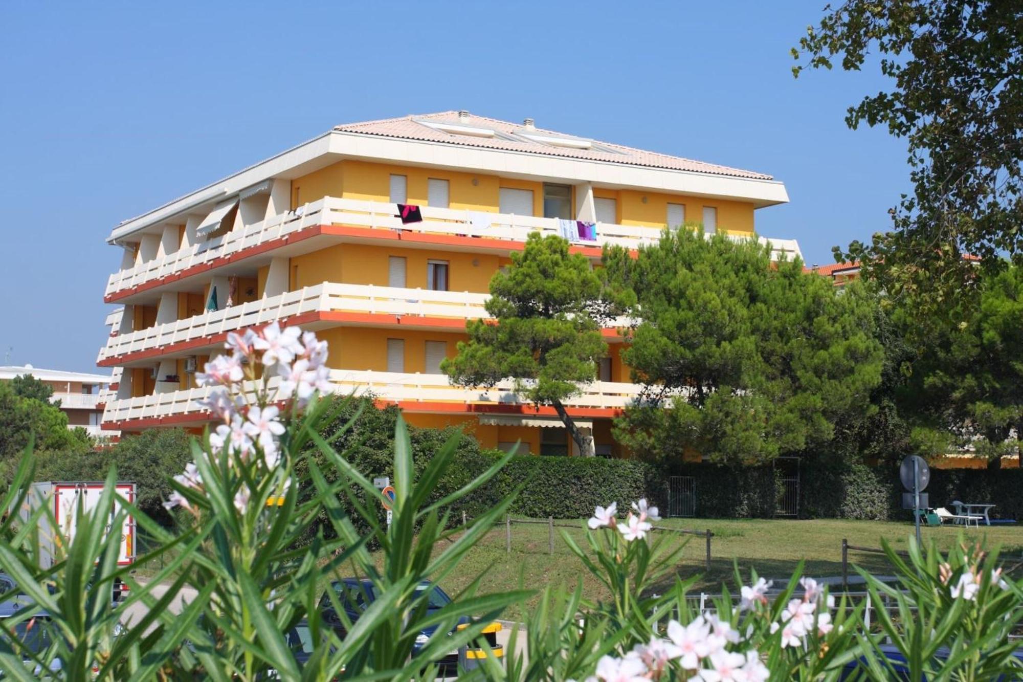 Bright Flat With A Wide Terrace - Beahost Rentals بيبيوني المظهر الخارجي الصورة